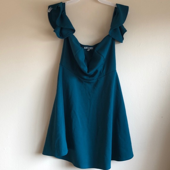 Dress - Picture 2 of 7